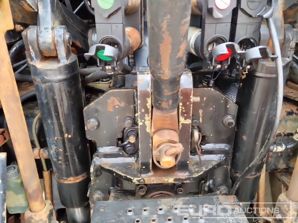 Tracteur agricole Massey Ferguson 6480: photos 19