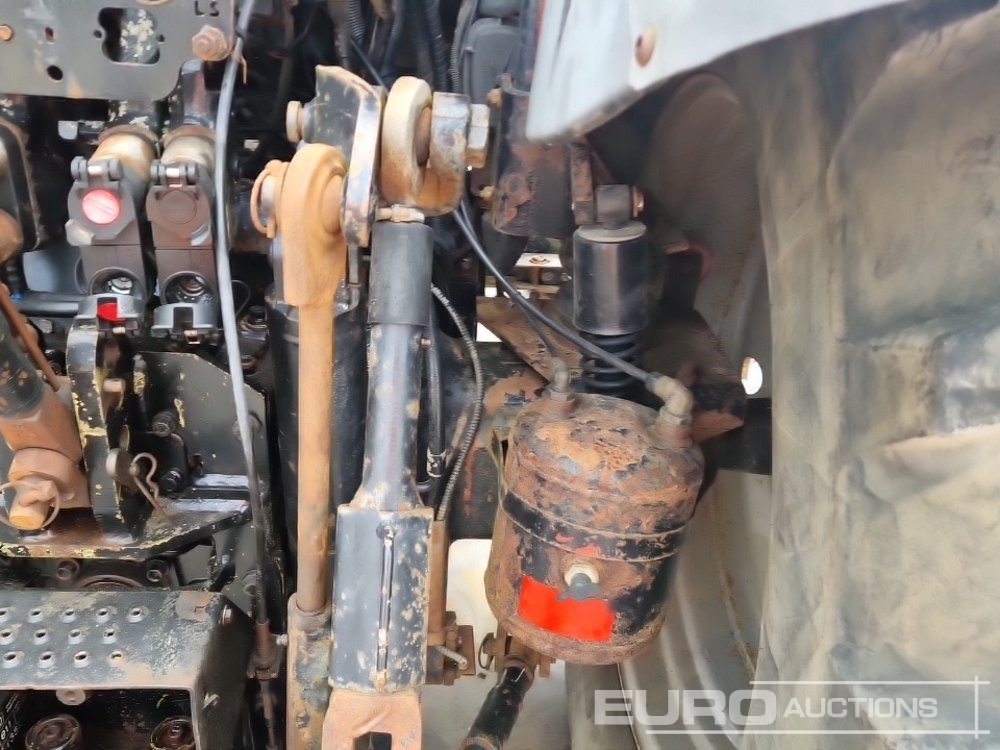 Tracteur agricole Massey Ferguson 6480: photos 18