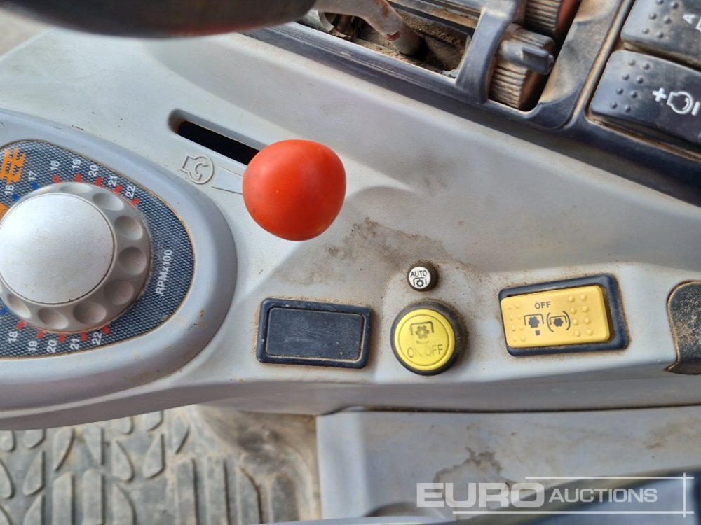 Tracteur agricole Massey Ferguson 6480: photos 38