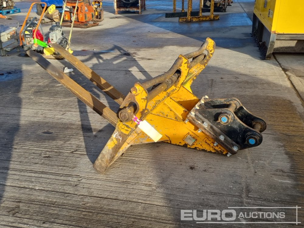 Fork Frame & Forks 45mm Pin to suit 4-6 Ton Excavator - Matériel de manutention: photos 3 Fork Frame & Forks 45mm Pin to suit 4-6 Ton Excavator - Matériel de manutention: photos 3