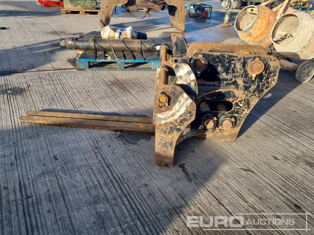 Fork Frame & Forks 65mm Pin to suit 13 Ton Excavator - Matériel de manutention: photos 2 Fork Frame & Forks 65mm Pin to suit 13 Ton Excavator - Matériel de manutention: photos 2