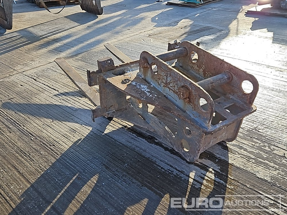 Fork Frame & Forks 65mm Pin to suit 13 Ton Excavator - Matériel de manutention: photos 5 Fork Frame & Forks 65mm Pin to suit 13 Ton Excavator - Matériel de manutention: photos 5