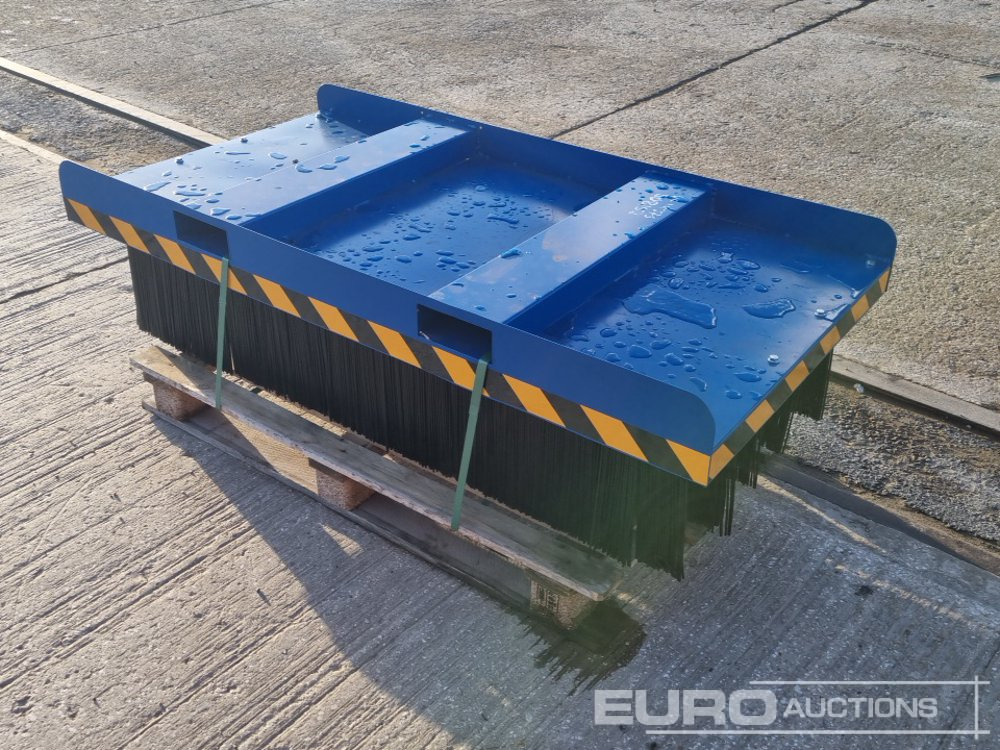 Unused 2025 Rolfi Broom to suit Forklift - Matériel de manutention: photos 3 Unused 2025 Rolfi Broom to suit Forklift - Matériel de manutention: photos 3