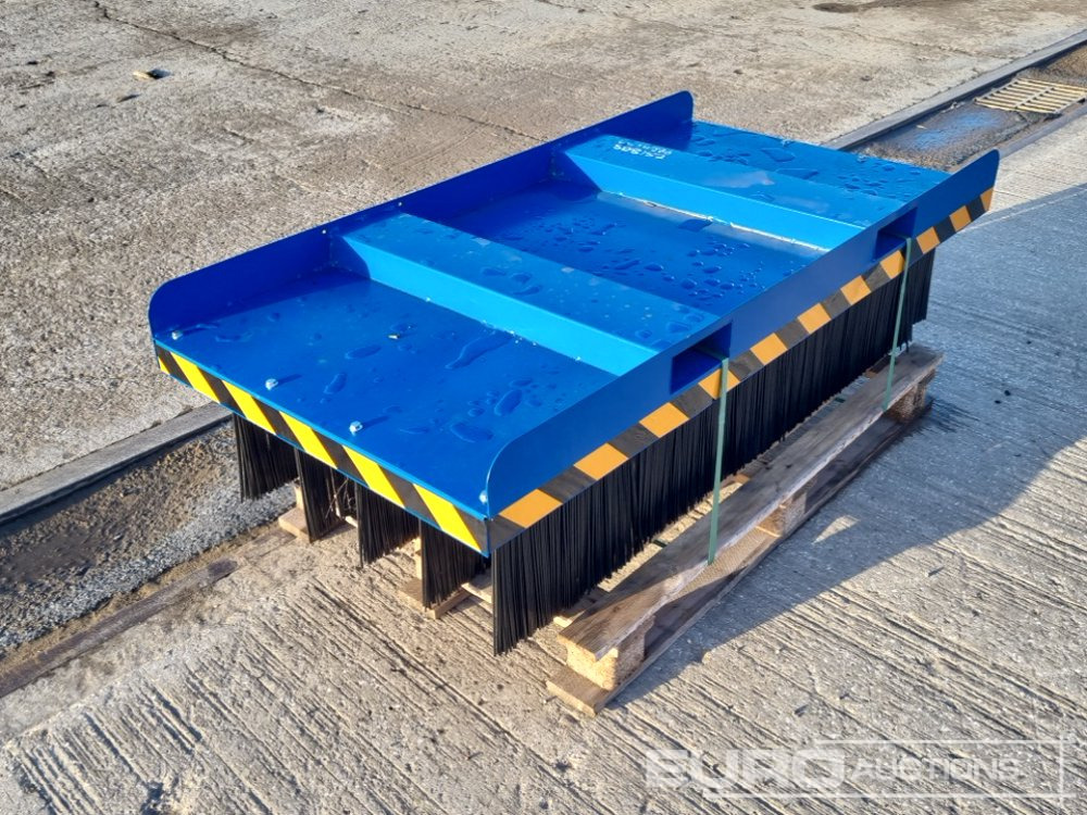 Unused 2025 Rolfi Broom to suit Forklift - Matériel de manutention: photos 1 Unused 2025 Rolfi Broom to suit Forklift - Matériel de manutention: photos 1