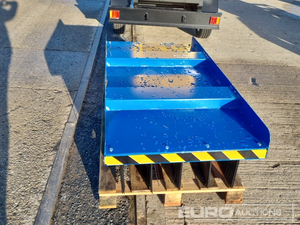 Unused 2025 Rolfi Broom to suit Forklift - Matériel de manutention: photos 2 Unused 2025 Rolfi Broom to suit Forklift - Matériel de manutention: photos 2