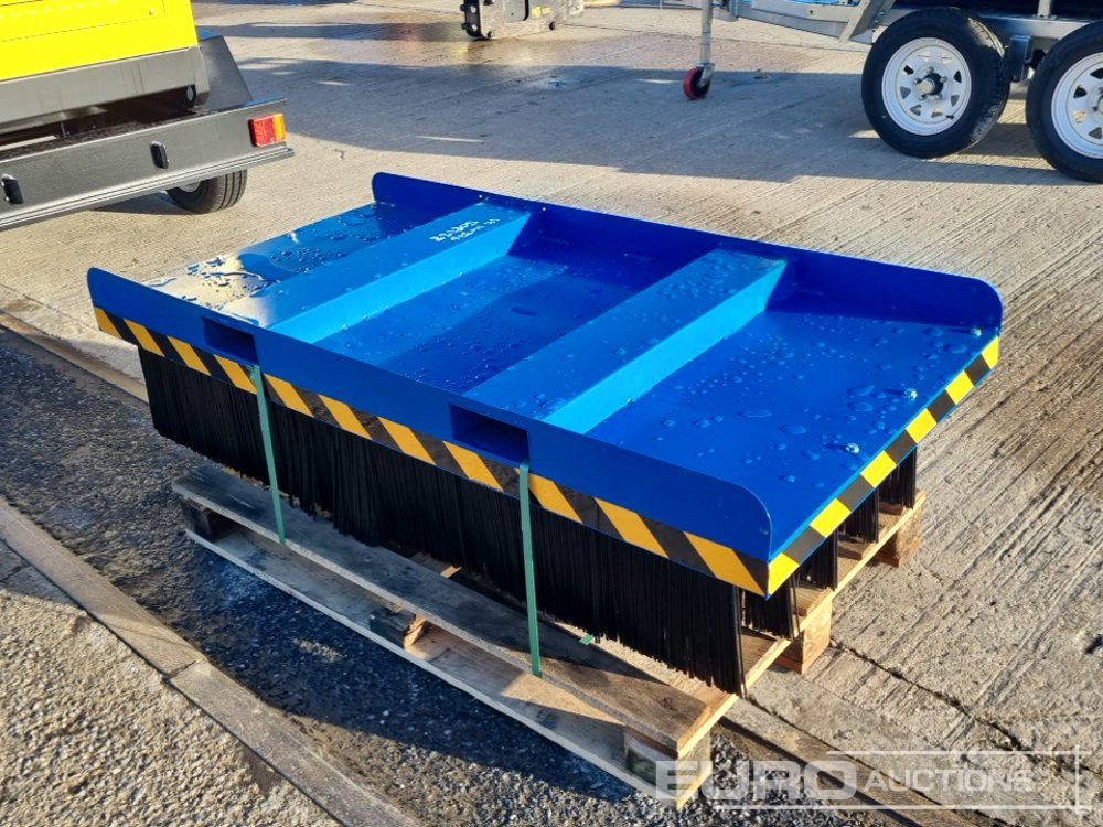 Unused 2025 Rolfi Broom to suit Forklift - Matériel de manutention: photos 1 Unused 2025 Rolfi Broom to suit Forklift - Matériel de manutention: photos 1