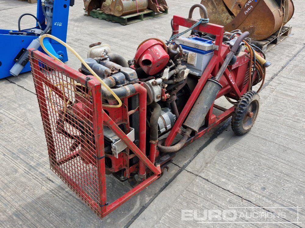 Mecc Alte Spa 9kVA Generator/Welder, Reliant Engine - Groupe électrogène: photos 5 Mecc Alte Spa 9kVA Generator/Welder, Reliant Engine - Groupe électrogène: photos 5