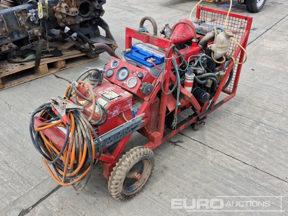 Mecc Alte Spa 9kVA Generator/Welder, Reliant Engine - Groupe électrogène: photos 1 Mecc Alte Spa 9kVA Generator/Welder, Reliant Engine - Groupe électrogène: photos 1