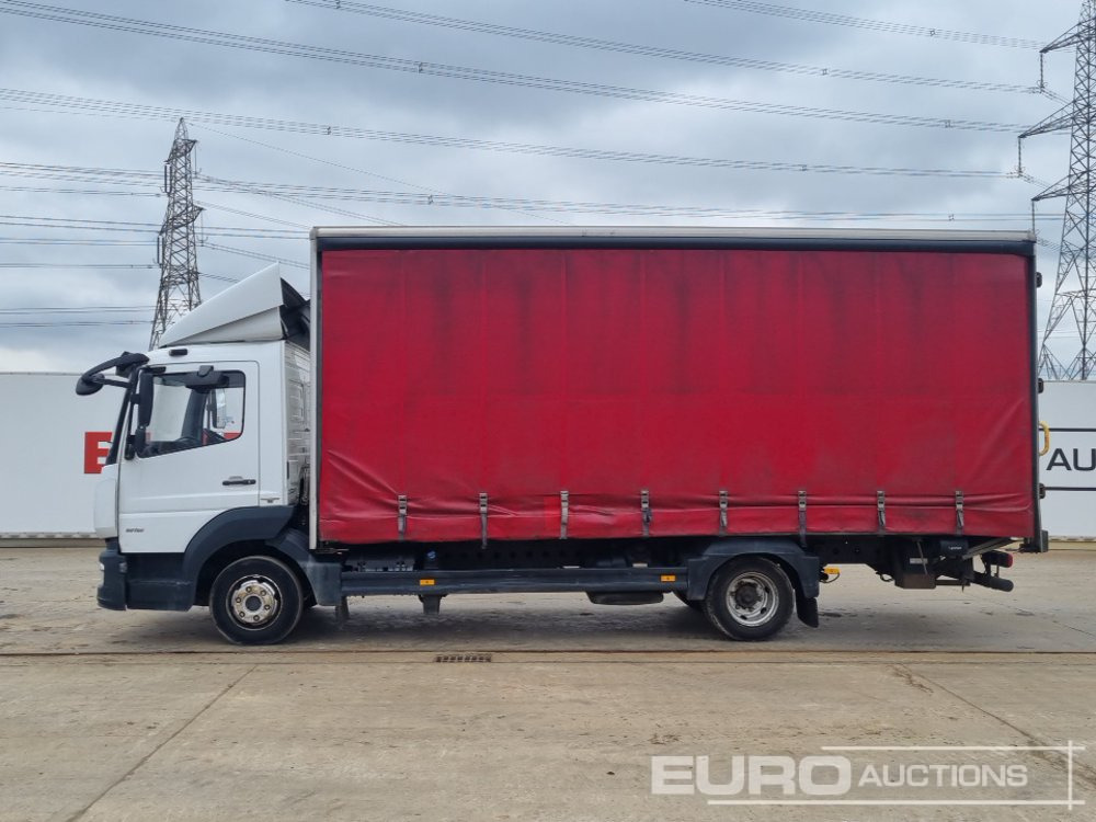 Mercedes Atego 816 - Camion à rideaux coulissants: photos 2 Mercedes Atego 816 - Camion à rideaux coulissants: photos 2