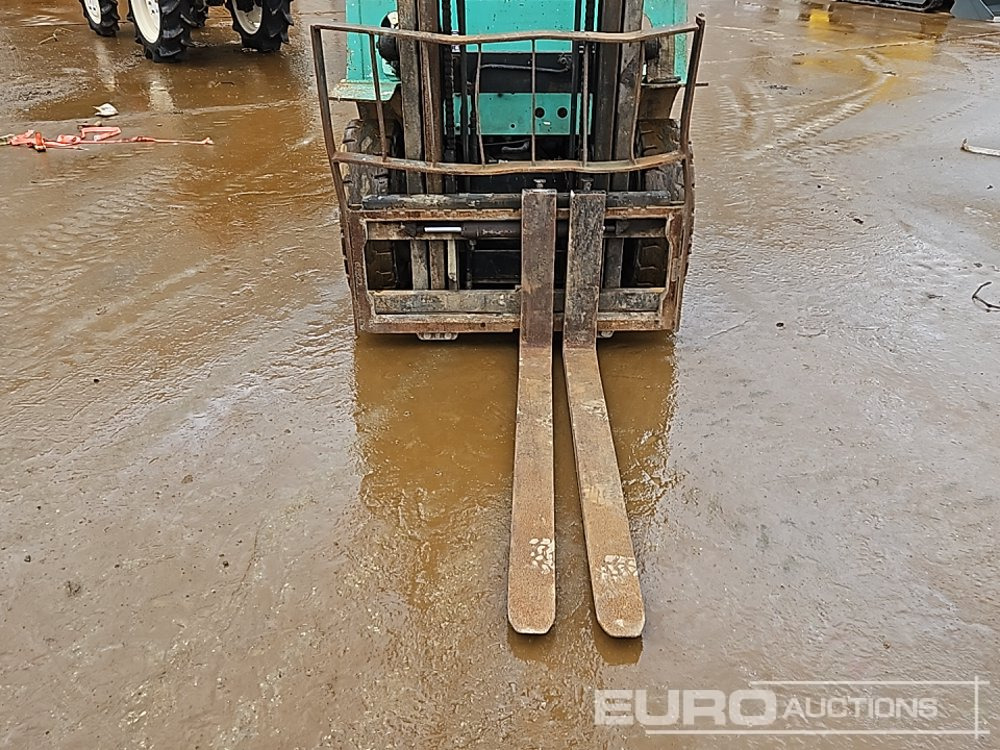 Chariot élévateur diesel Mitsubishi FD20: photos 19