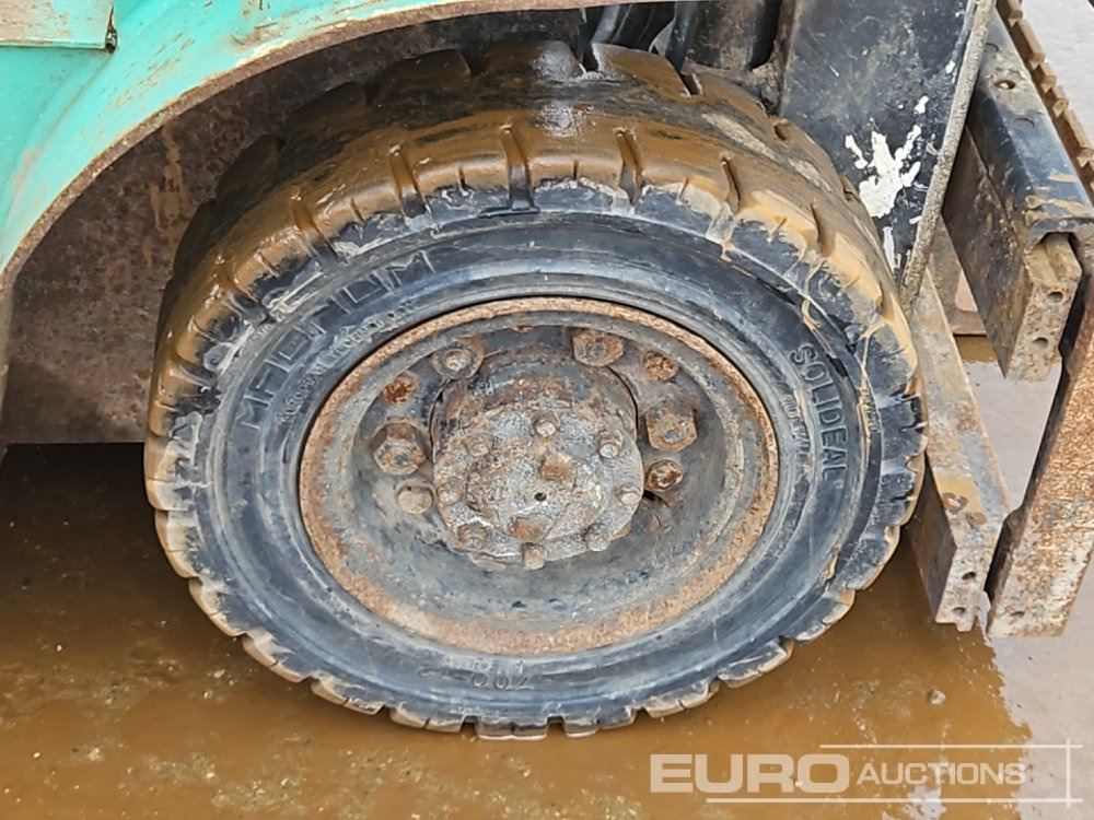 Chariot élévateur diesel Mitsubishi FD20: photos 12