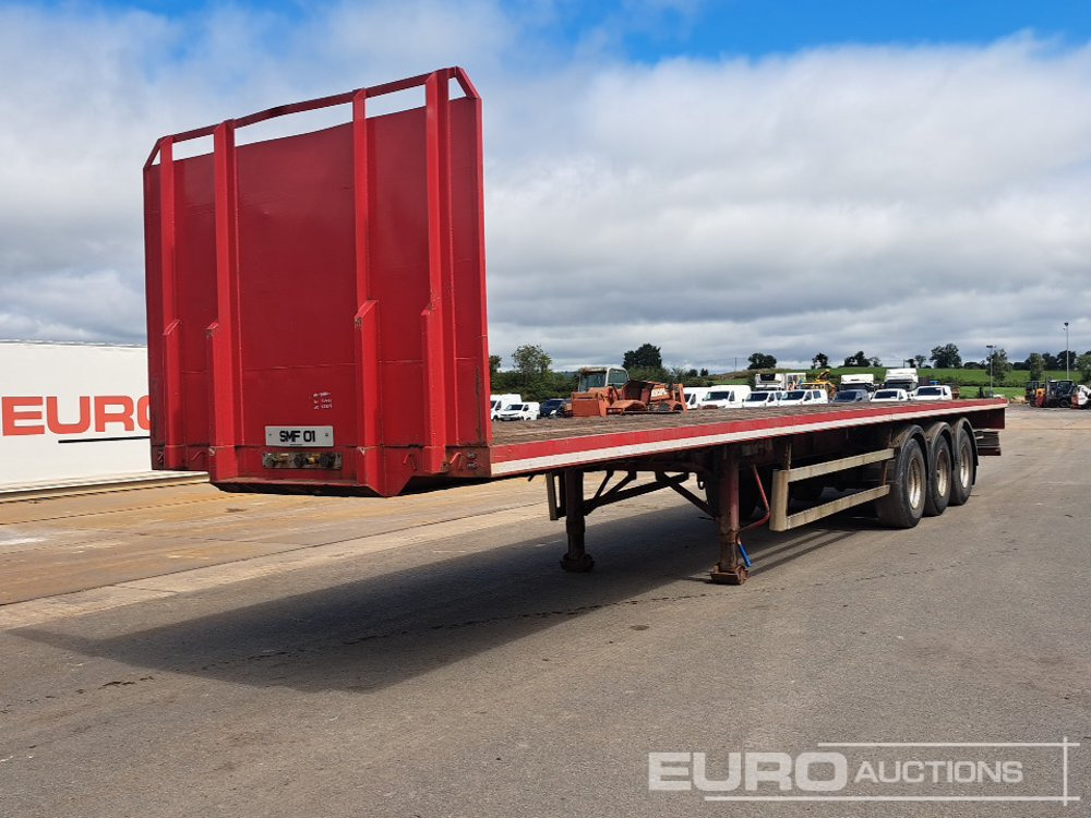 Montracon 45' Tri Axle Flat Trailer, Goal Post Sockets - Semi-remorque plateau: photos 1 Montracon 45' Tri Axle Flat Trailer, Goal Post Sockets - Semi-remorque plateau: photos 1