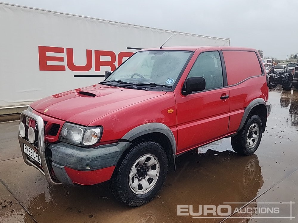 Nissan Terrano - SUV: photos 1 Nissan Terrano - SUV: photos 1