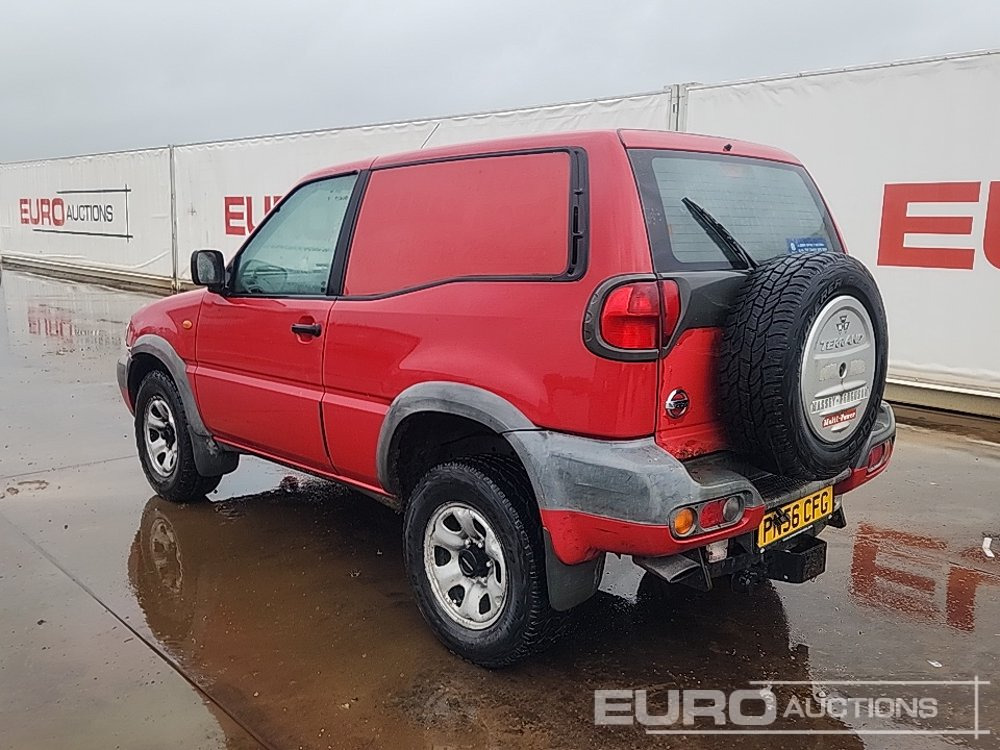 Nissan Terrano - SUV: photos 3 Nissan Terrano - SUV: photos 3