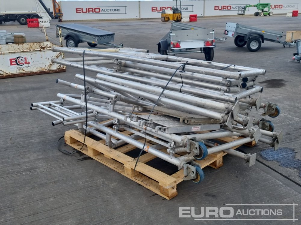 Pallet of Folding Aluminium Scaffolding - Matériel de chantier: photos 3 Pallet of Folding Aluminium Scaffolding - Matériel de chantier: photos 3