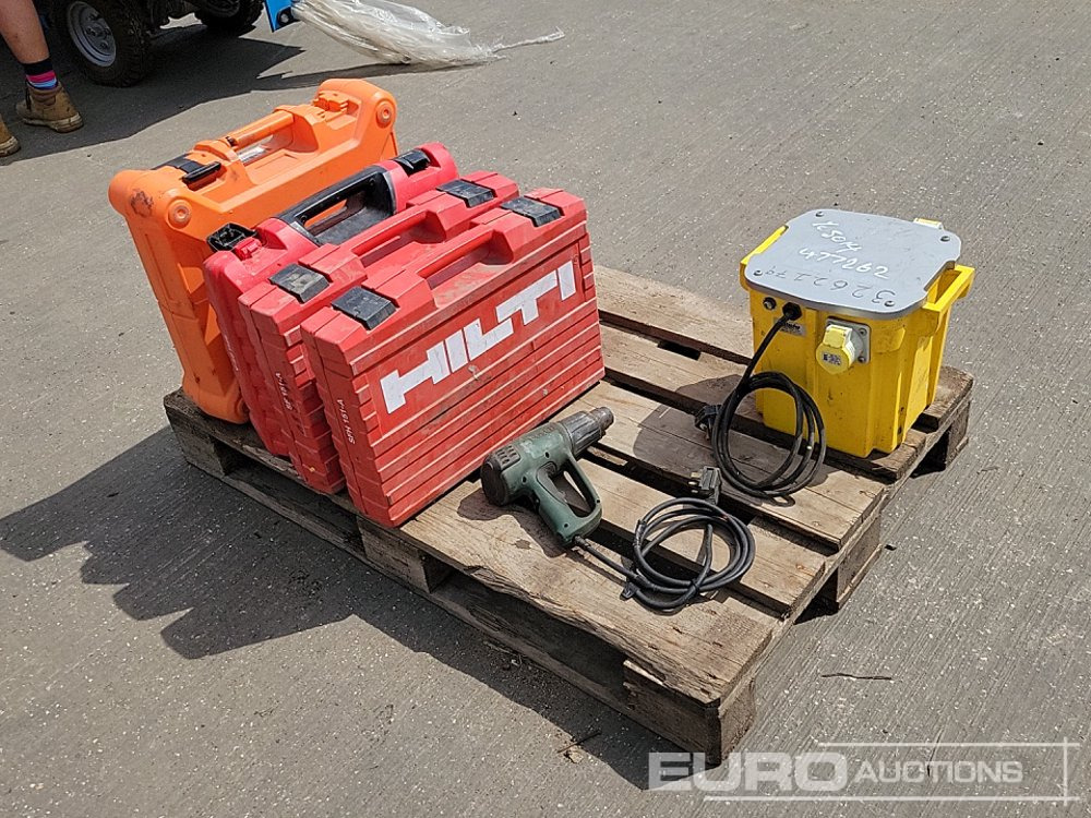 Paslode PPM35Ci Battery Nail Gun, Bosch 230Volt Heat Gun, Hilti Battery Drill (3 of), 110Volt Transformer - Matériel de chantier: photos 1 Paslode PPM35Ci Battery Nail Gun, Bosch 230Volt Heat Gun, Hilti Battery Drill (3 of), 110Volt Transformer - Matériel de chantier: photos 1