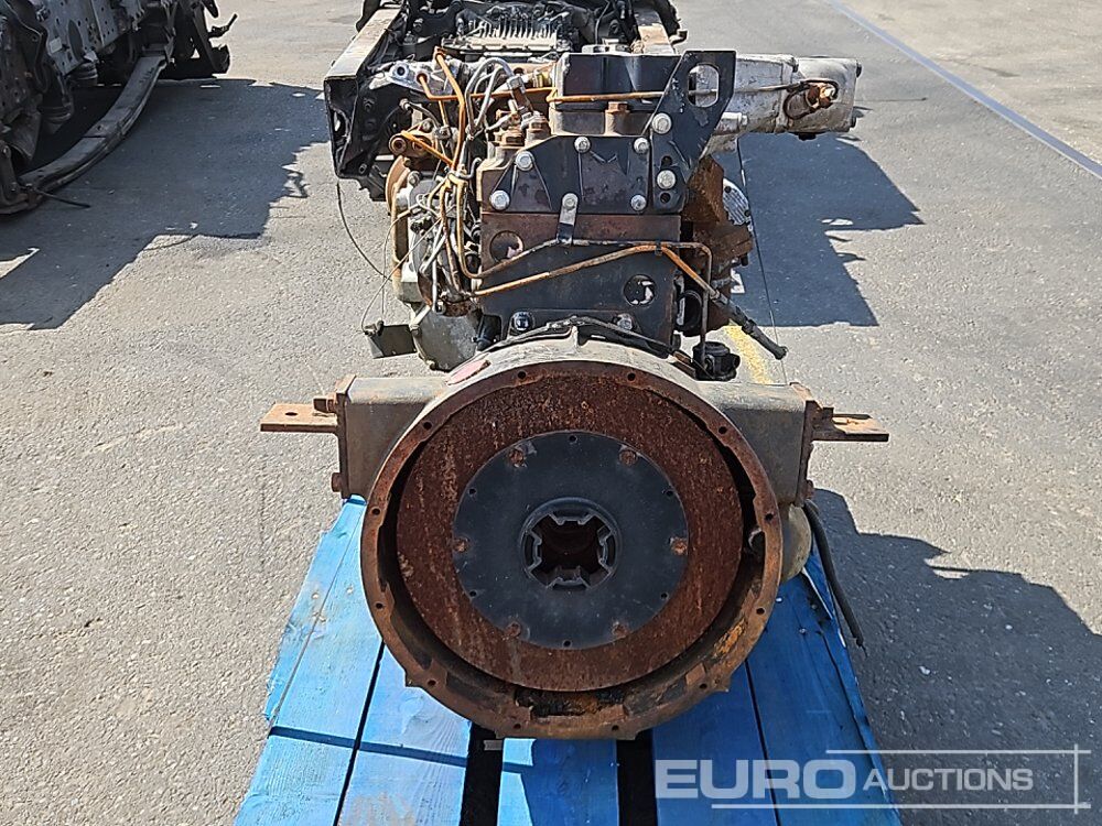 Perkins 4 Cylinder Engine - Moteur: photos 4 Perkins 4 Cylinder Engine - Moteur: photos 4