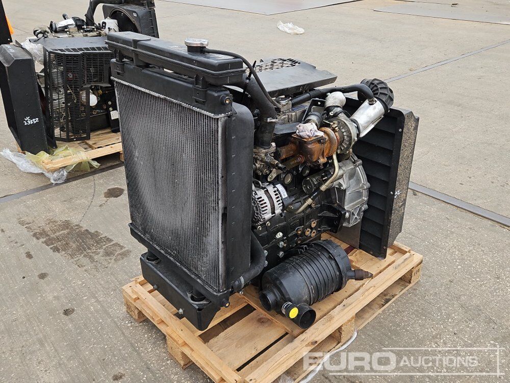 Perkins 4 Cylinder Engine - Moteur: photos 1 Perkins 4 Cylinder Engine - Moteur: photos 1