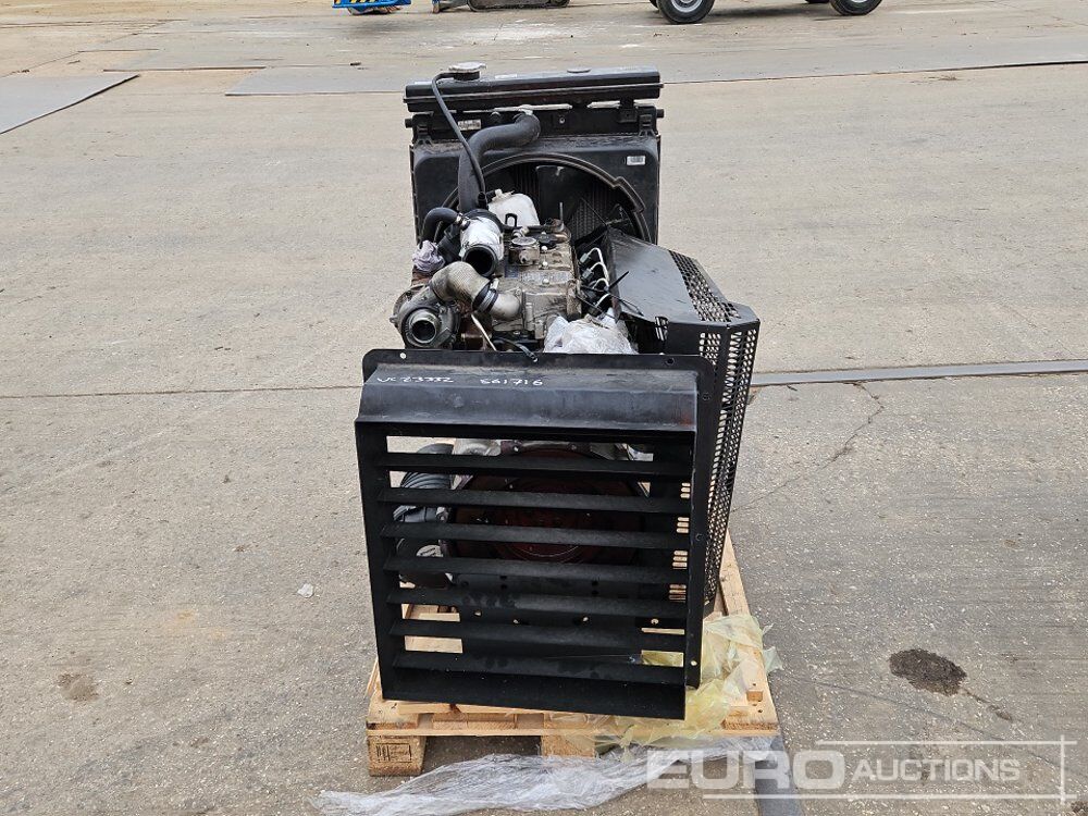 Perkins 4 Cylinder Engine - Moteur: photos 4 Perkins 4 Cylinder Engine - Moteur: photos 4