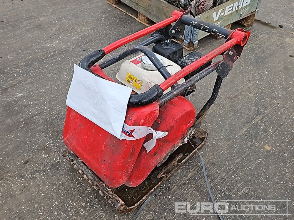 Petrol Compaction Plate, Honda Engine - Travaux routiers: photos 1 Petrol Compaction Plate, Honda Engine - Travaux routiers: photos 1