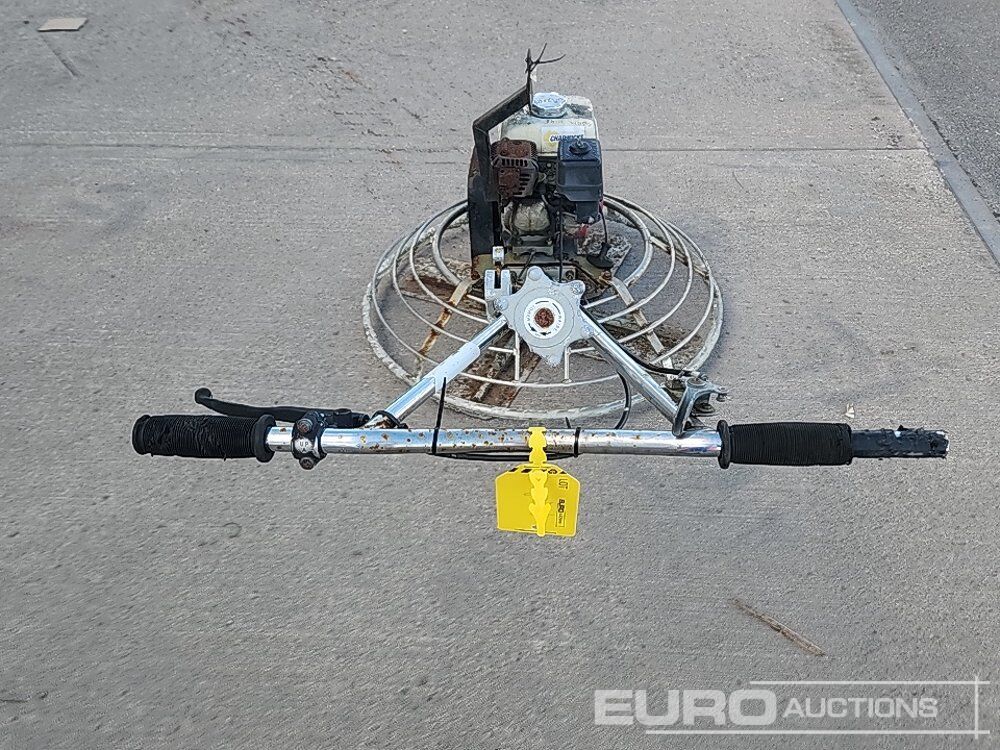 Petrol Powerfloat, Honda Engine - Travaux routiers: photos 4 Petrol Powerfloat, Honda Engine - Travaux routiers: photos 4