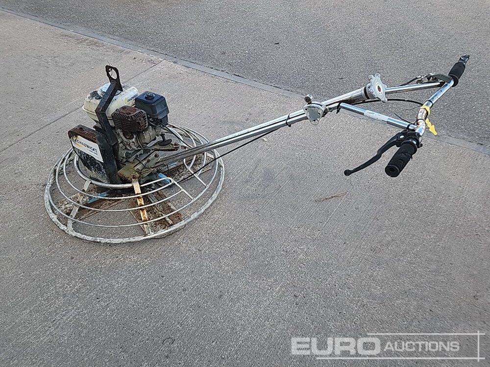 Petrol Powerfloat, Honda Engine - Travaux routiers: photos 3 Petrol Powerfloat, Honda Engine - Travaux routiers: photos 3