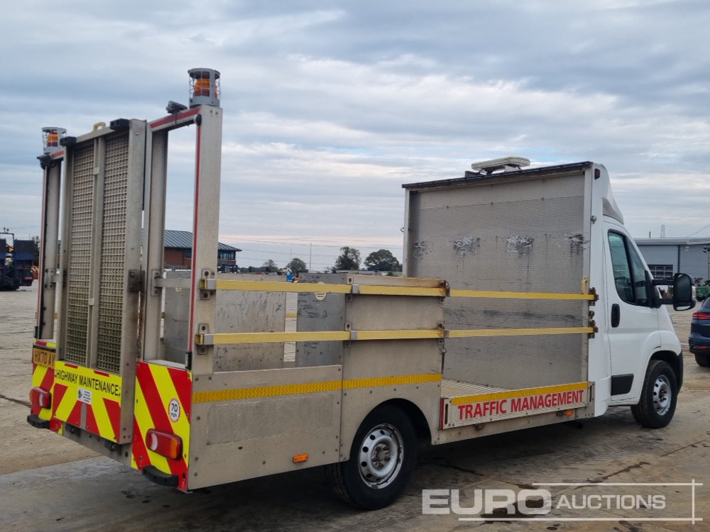 Peugeot Boxer 335 - Fourgon plateau: photos 5 Peugeot Boxer 335 - Fourgon plateau: photos 5
