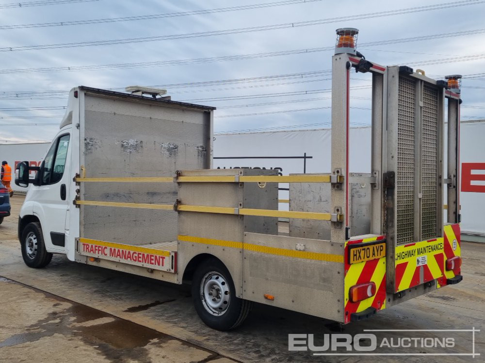 Peugeot Boxer 335 - Fourgon plateau: photos 3 Peugeot Boxer 335 - Fourgon plateau: photos 3