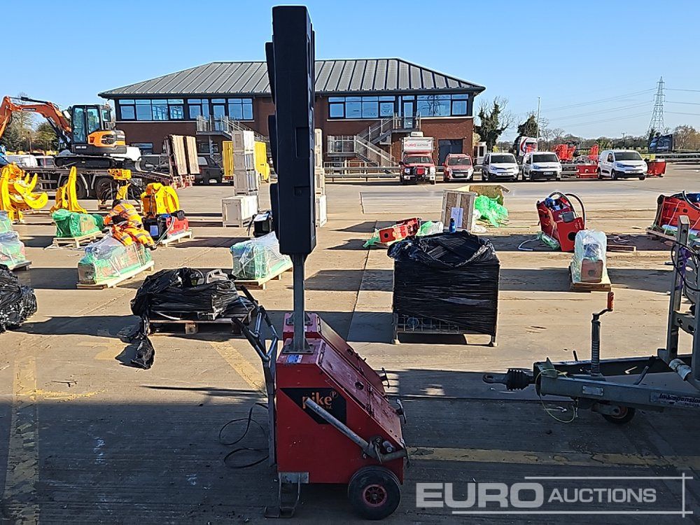 Pike 2 Way Traffic Light System - Remorque porte engin: photos 2 Pike 2 Way Traffic Light System - Remorque porte engin: photos 2