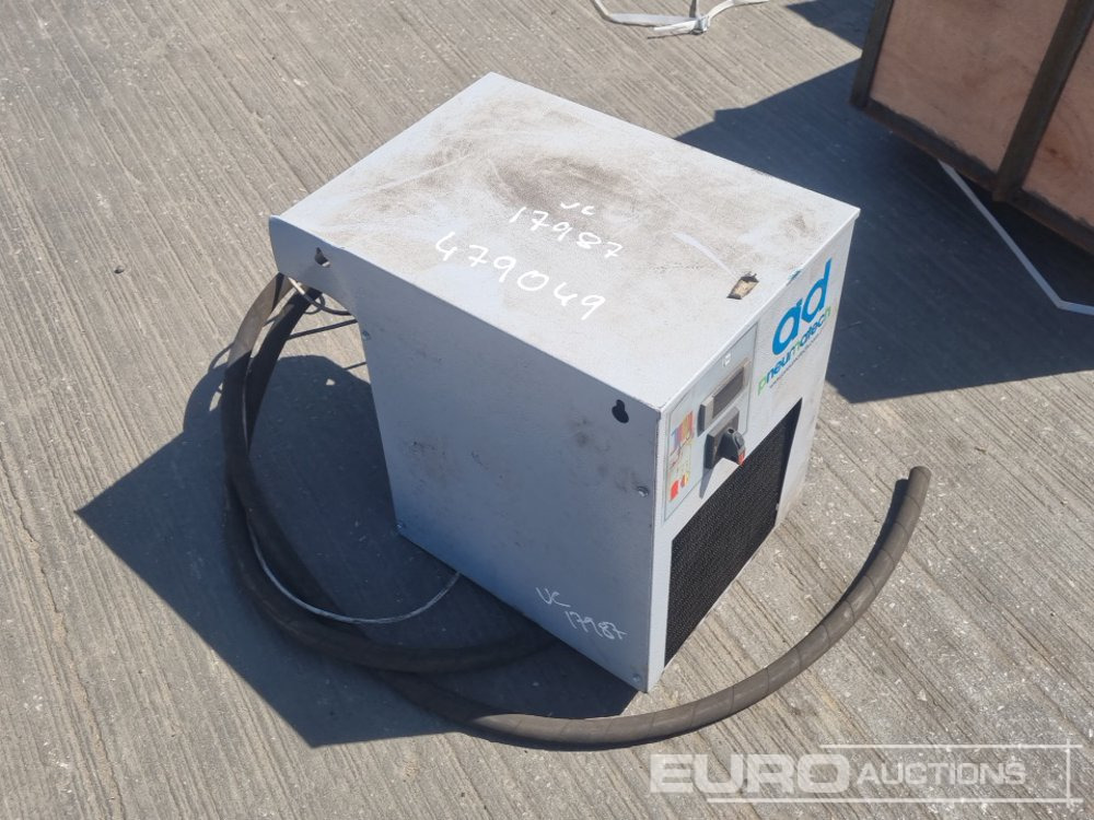 Pneumatech 230Volt Refrigerated Air Dryer - Matériel de chantier: photos 1 Pneumatech 230Volt Refrigerated Air Dryer - Matériel de chantier: photos 1