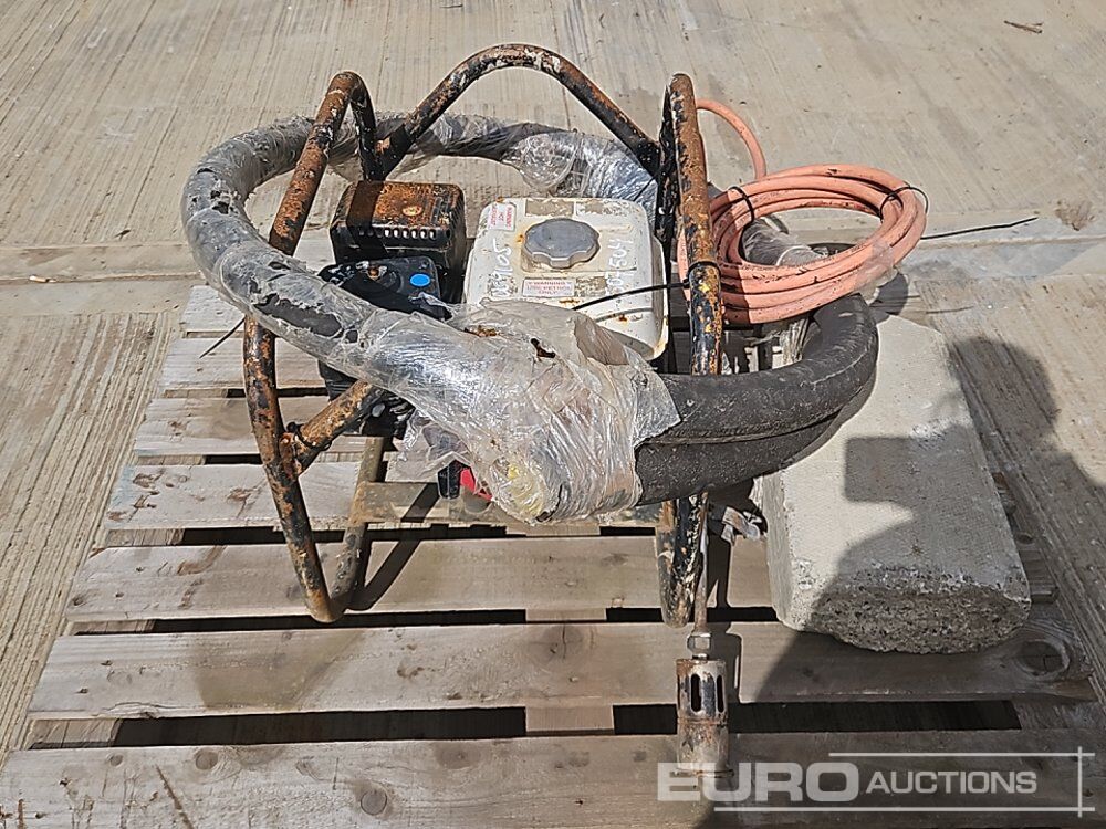 Poker Drive Unit, Honda Engine, Propane Torch - Travaux routiers: photos 4 Poker Drive Unit, Honda Engine, Propane Torch - Travaux routiers: photos 4