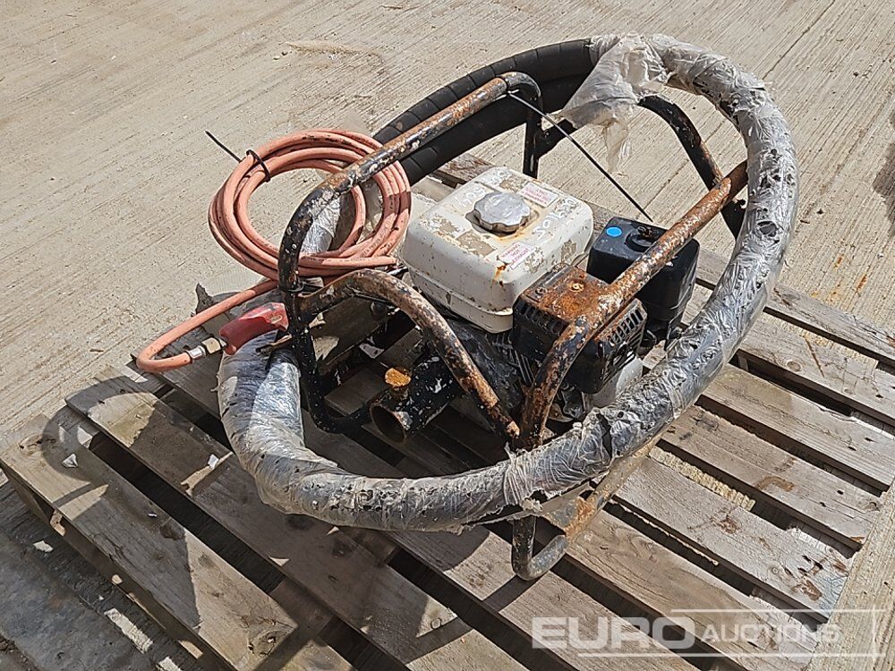 Poker Drive Unit, Honda Engine, Propane Torch - Travaux routiers: photos 1 Poker Drive Unit, Honda Engine, Propane Torch - Travaux routiers: photos 1