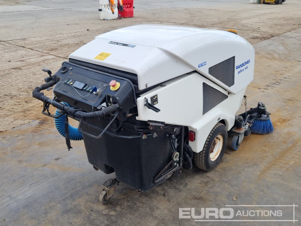 Ransomes WS 1200 - Balayeuse industrielle: photos 5 Ransomes WS 1200 - Balayeuse industrielle: photos 5