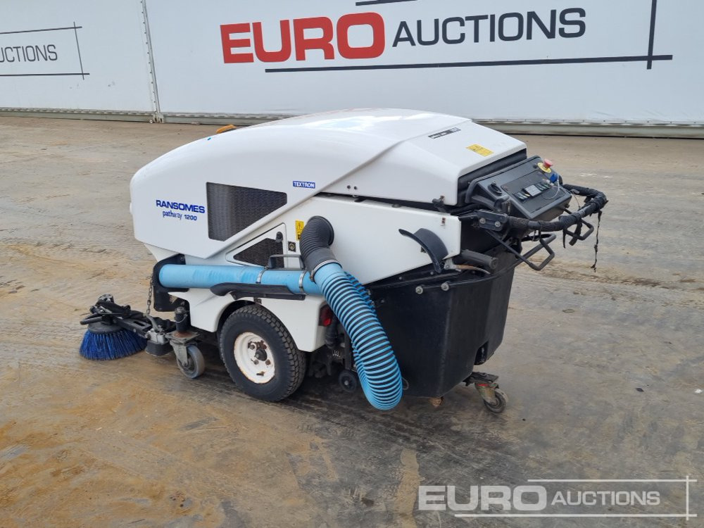 Ransomes WS 1200 - Balayeuse industrielle: photos 3 Ransomes WS 1200 - Balayeuse industrielle: photos 3