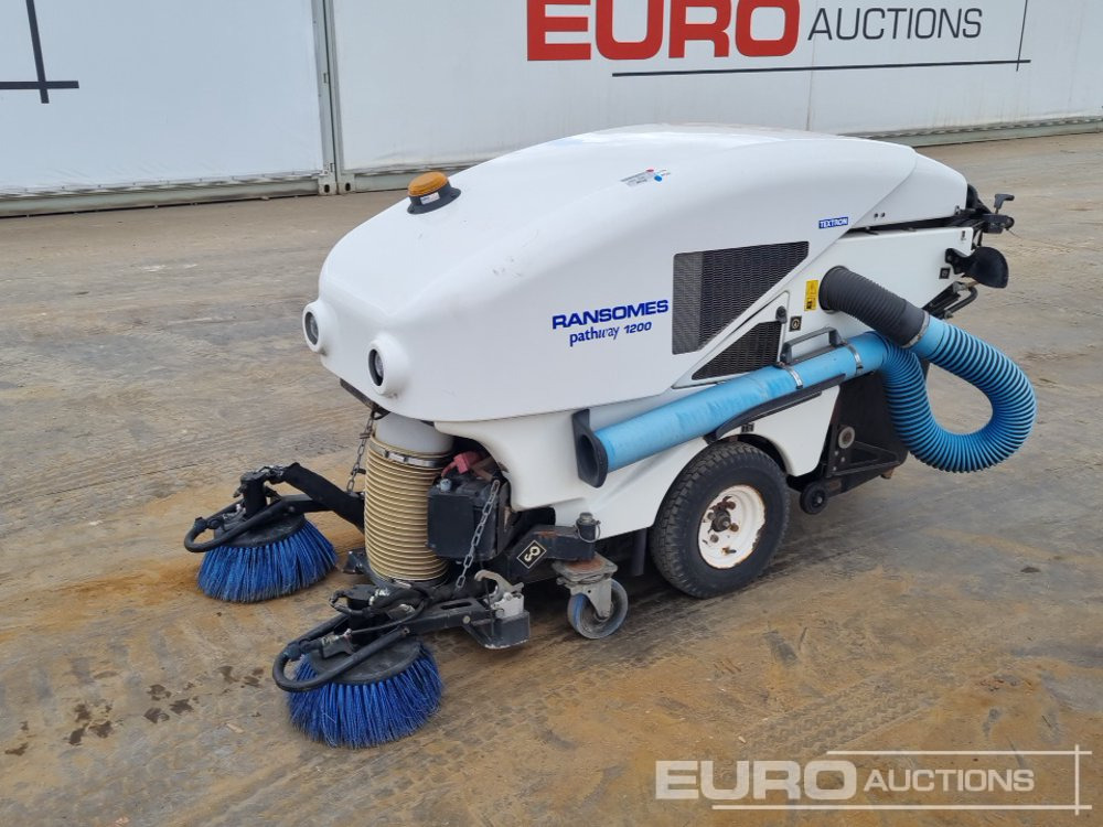 Ransomes WS 1200 - Balayeuse industrielle: photos 1 Ransomes WS 1200 - Balayeuse industrielle: photos 1