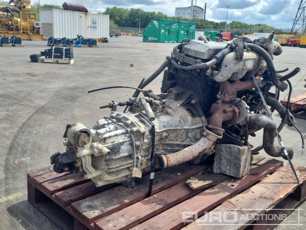 Renault 4 Cylinder Engine, Gearbox - Moteur: photos 1 Renault 4 Cylinder Engine, Gearbox - Moteur: photos 1