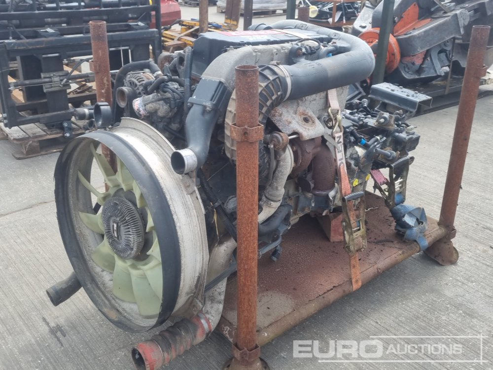 Renault 6 Cylinder Engine, Gearbox - Moteur: photos 1 Renault 6 Cylinder Engine, Gearbox - Moteur: photos 1