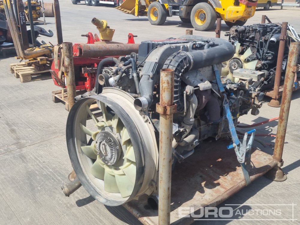Renault 6 Cylinder Engine, Gearbox - Moteur: photos 1 Renault 6 Cylinder Engine, Gearbox - Moteur: photos 1