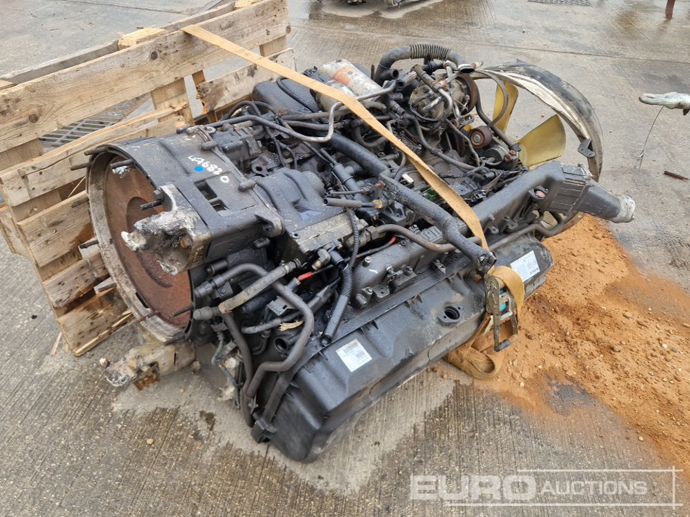 Renault 6 Cylinder Engine - Moteur: photos 5 Renault 6 Cylinder Engine - Moteur: photos 5