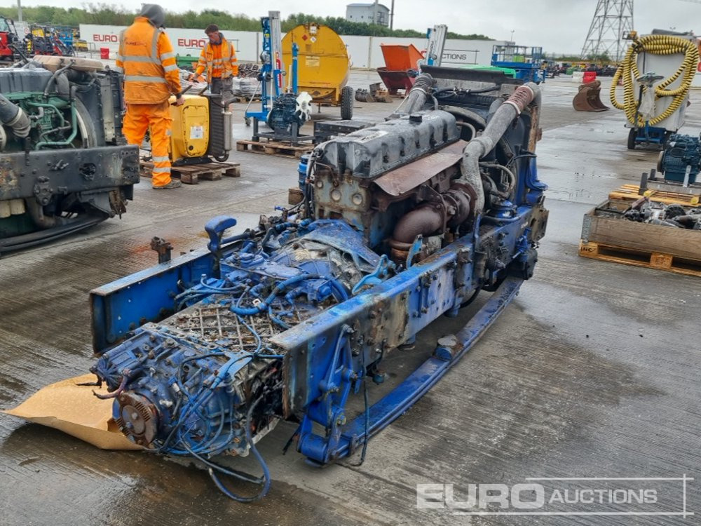 Renault 6 Cylinder Powerpack - Moteur: photos 1 Renault 6 Cylinder Powerpack - Moteur: photos 1