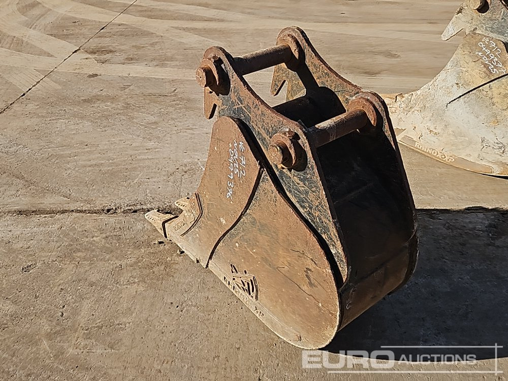 Rhinox 18" Digging Bucket 65mm Pin to suit 13 Ton Excavator - Godet: photos 3 Rhinox 18" Digging Bucket 65mm Pin to suit 13 Ton Excavator - Godet: photos 3