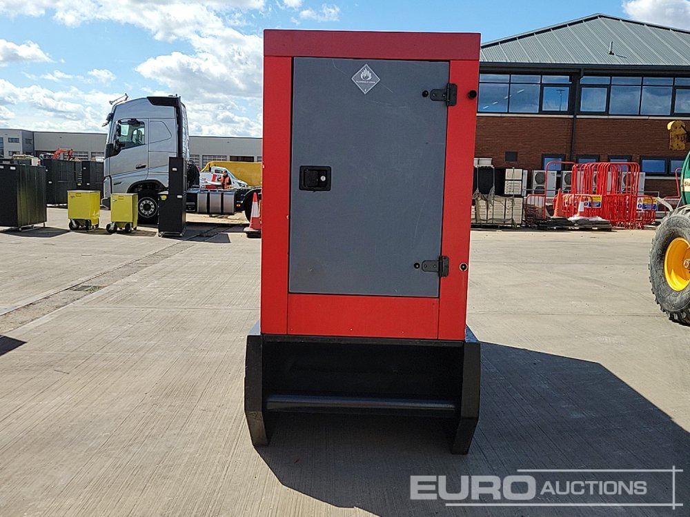 SDMO 200kVA Generator, John Deere Engine (Parts Missing) - Groupe électrogène: photos 4 SDMO 200kVA Generator, John Deere Engine (Parts Missing) - Groupe électrogène: photos 4