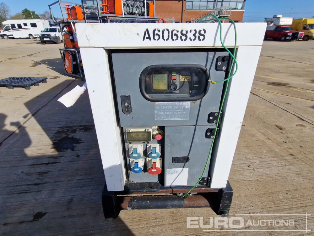 Groupe électrogène SDMO R33: photos 8