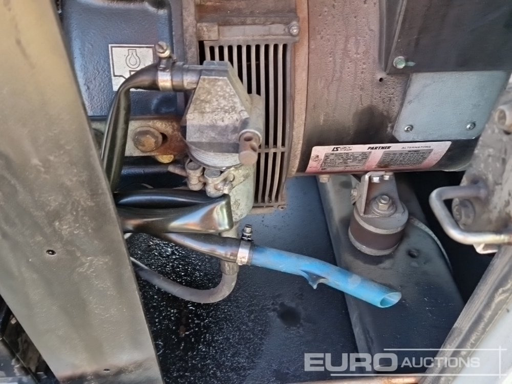 Groupe électrogène SDMO R33: photos 17