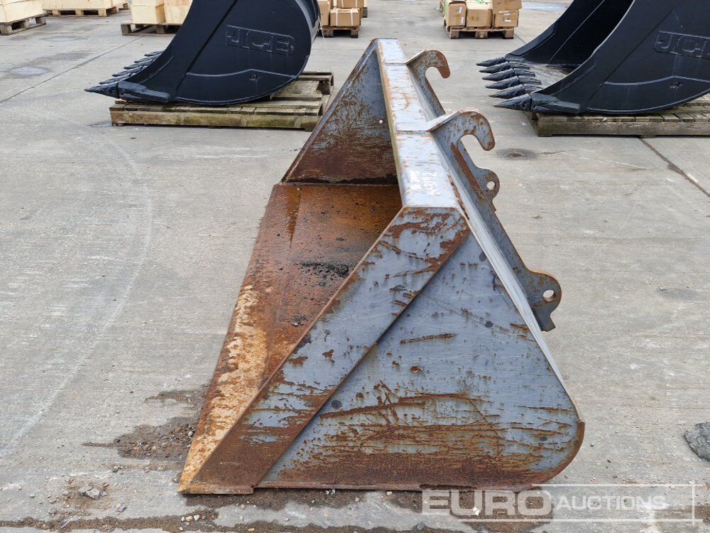 Scott 90" Loading Bucket to suit JCB Telehandler - Godet: photos 2 Scott 90" Loading Bucket to suit JCB Telehandler - Godet: photos 2