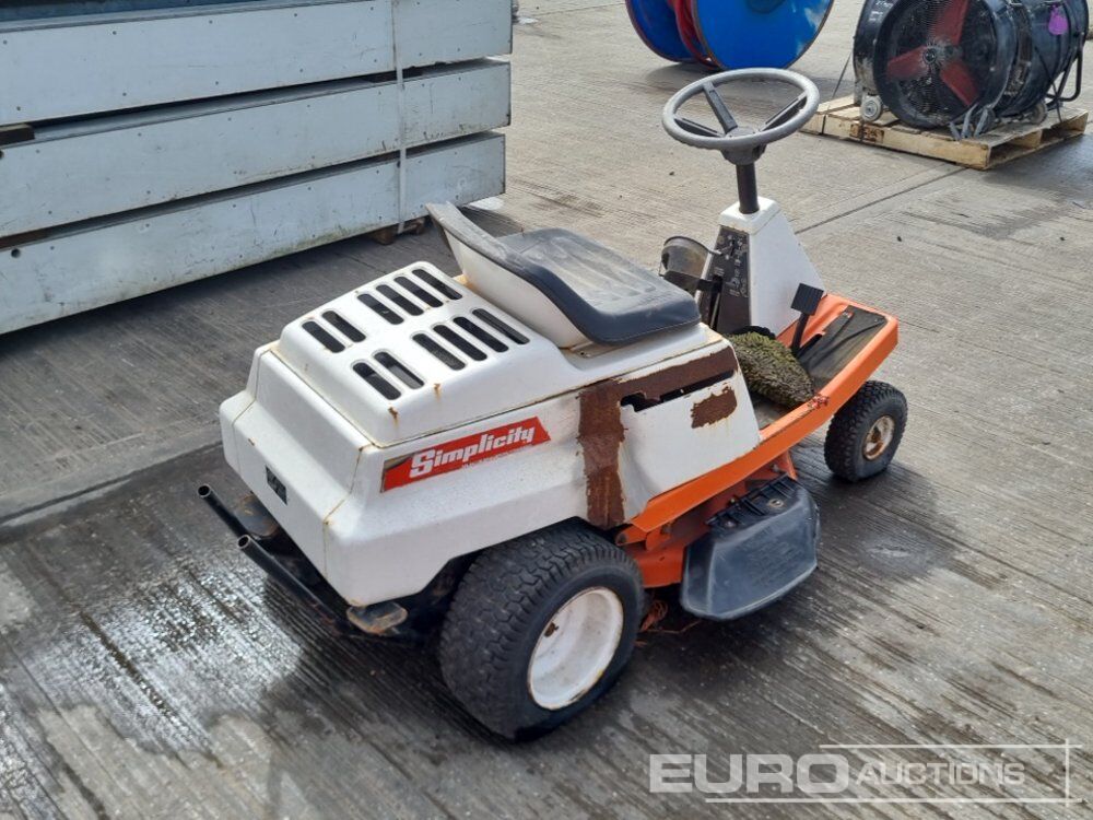 Simplicity Ride On Lawnmower (Non Runner) - Motofaucheuse: photos 5 Simplicity Ride On Lawnmower (Non Runner) - Motofaucheuse: photos 5
