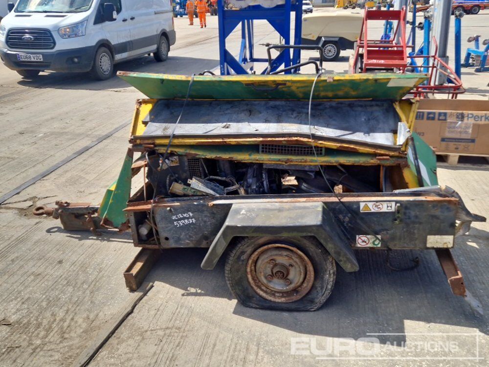 Single Axle Compressor (Damaged, Parts Missing) - Compresseur d'air: photos 2 Single Axle Compressor (Damaged, Parts Missing) - Compresseur d'air: photos 2