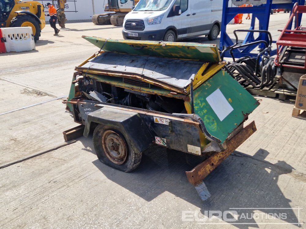 Single Axle Compressor (Damaged, Parts Missing) - Compresseur d'air: photos 3 Single Axle Compressor (Damaged, Parts Missing) - Compresseur d'air: photos 3