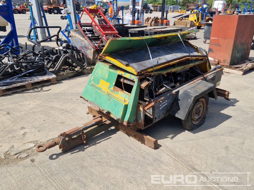 Single Axle Compressor (Damaged, Parts Missing) - Compresseur d'air: photos 1 Single Axle Compressor (Damaged, Parts Missing) - Compresseur d'air: photos 1