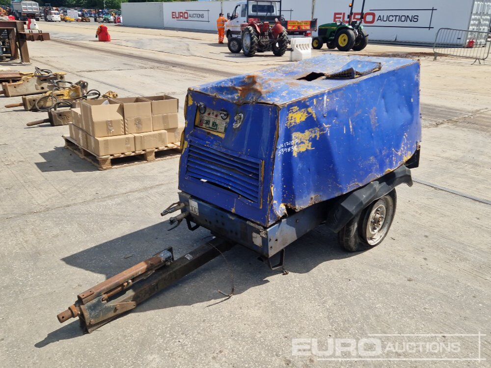 Single Axle Compressor (Damaged, Parts Missing) - Compresseur d'air: photos 1 Single Axle Compressor (Damaged, Parts Missing) - Compresseur d'air: photos 1